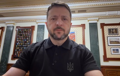 Зеленський привітав українок з Днем матері