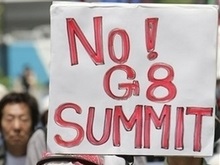 Саммит G8 в Японии начинается на фоне манифестаций и землетрясений
