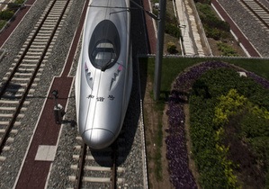 В Китае испытали поезд, способный развивать скорость до 500 км/ч