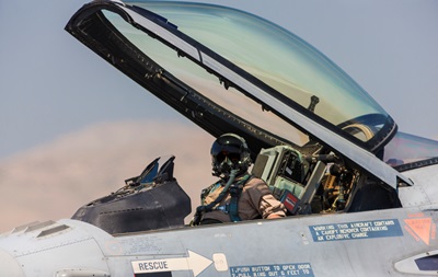 Чехія підготує вісім українських пілотів F-16