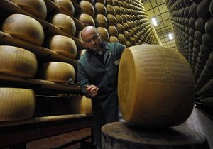 Американские специалисты начали проводить экспертизу украинского сыра