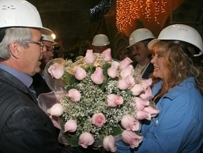 В Донецке Алла Пугачева спустилась в шахту