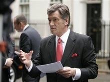 Интерфакс: Ющенко везет Голодомор в Нью-Йорк
