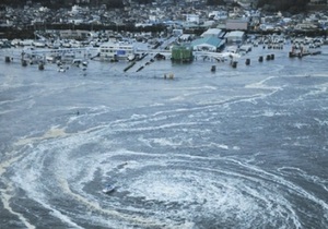 Корабль-призрак: у берегов Канады обнаружили унесенный год назад цунами японский траулер