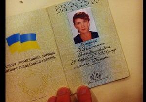 Очевидец: В Донецке перед избирательными участками выдавали фиктивные паспорта