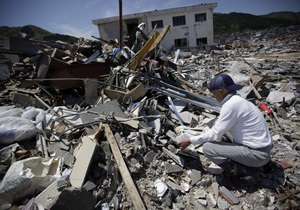 Число жертв землетрясения и цунами в Японии превысило 15 тысяч человек