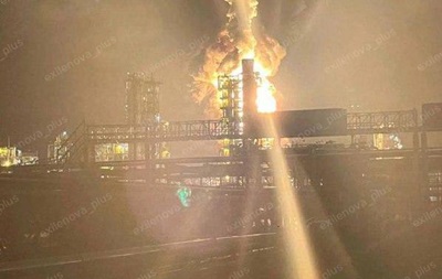 Атака дронов: в Ленинградской области горит НПЗ