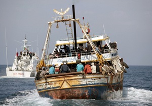 На Лампедузу прибыло судно с 760 мигрантами из Северной Африки