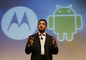 Motorola Mobility анонсировала смартфон Razr на базе Intel Atom