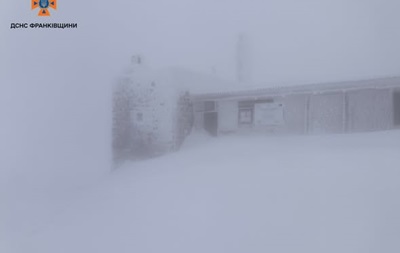 На горе Пип Иван наметало до 80 сантиметров снега