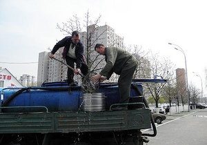 В одно из киевских озер запустили 520 килограммов рыбы