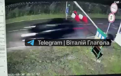 В Закарпатье мобилизованный адвокат сбежал в Венгрию, протаранив шлагбаумы