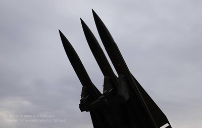 Зеленський озвучив план закриття неба над Україною