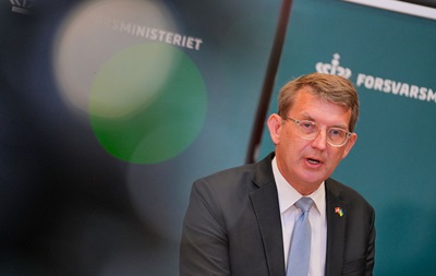 Дания почти вдвое сократит помощь Украине