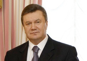 Янукович поручил Азарову провести ревизию законопроектов Кабмина Тимошенко