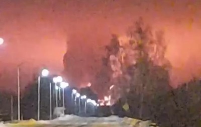 В России после атаки БПЛА горит нефтебаза
