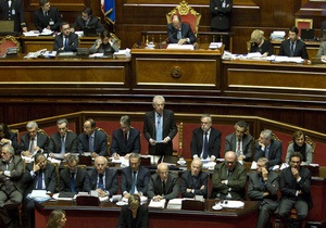 Итальянские депутаты отказываются сокращать свою зарплату во время кризиса