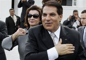 Премьер Туниса попросил сбежавшего президента не возвращаться