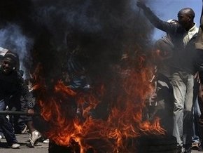 Южноафриканская полиция разогнала демонстрантов резиновыми пулями