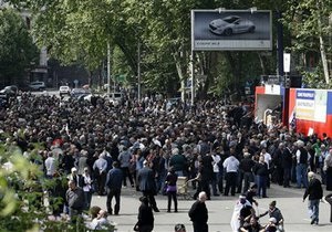 МИД РФ обеспокоен ситуацией в Грузии, где прошли многотысячные акции протеста