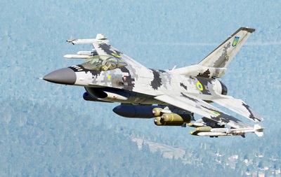 ПВО отразила атаку Кинжалов и сотен  шахедов 