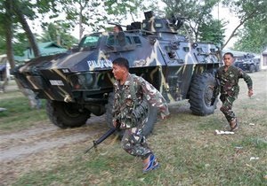 Захватившие десятки заложников на юге Филиппин бандиты готовы сдаться