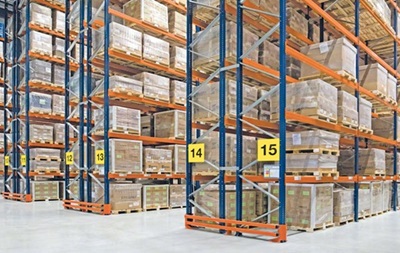 Як оптимізувати площу складу за допомогою стелажів