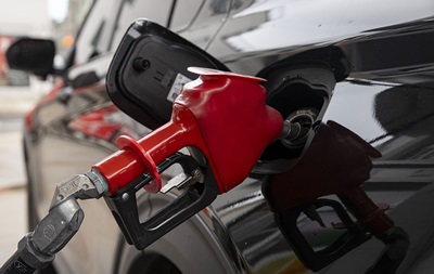 Стоит подождать? Упадет ли цена на топливо