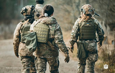 Сырский назвал количество женщин в ВСУ