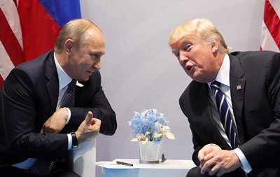 Путин и Трамп провели телефонный разговор