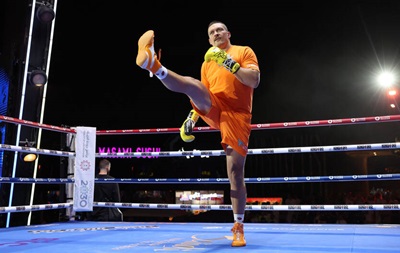 Усик начал подготовку к бою с Верховеном