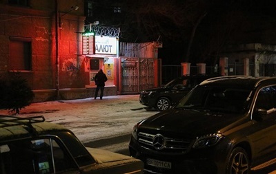 Доллар отступил от рекордной отметки в Украине