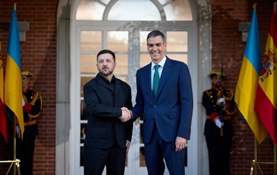 Зеленский совершит визит в Испанию - СМИ