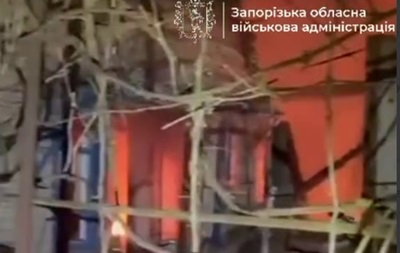 РФ разрушила дома на Запорожье, погибла женщина