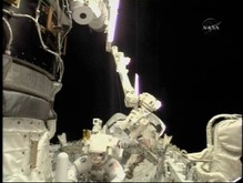Американские астронавты совершат третий выход в космос