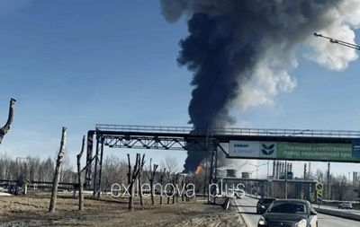 Взрывы в Татарстане: горит нефтехимический гигант