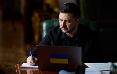 Зеленский обсудил с Мерцем мирные переговоры