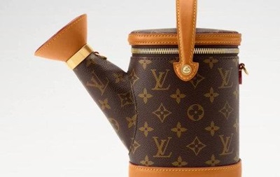 Louis Vuitton випустив сумку у формі садової лійки за $4800