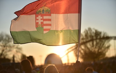 В Венгрии начались парламентские выборы