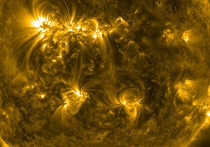 На Солнце произошла вспышка умеренной силы. Ученые не исключают возникновения магнитной бури