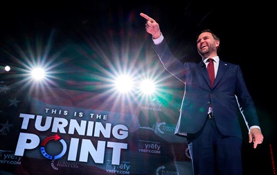 Венс похвастался прекращением помощи Украине