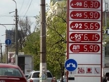 СМИ: Бензин в мае может подорожать до 6,30 за литр