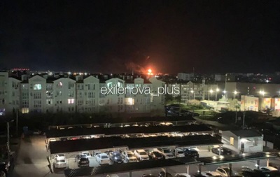 В Севастополе БПЛА атаковали нефтебазу, горит порт