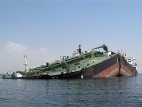 У берегов Египта затонуло судно с мазутом