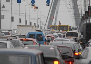 Киев по загруженности дорог вплотную приблизился к Москве