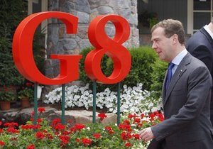 Медведев предложил G8 принять глобальный план противодействия наркотрафику