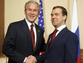 Медведев: РФ ответит на ПРО, если шаги США будут неприемлемы