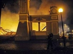 Пожар в Праге уничтожил старейший выставочный павильон