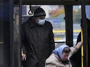 В крымских аэропортах и на вокзалах усилен противоэпидемический режим
