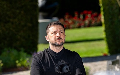Зеленский поздравил украинок с Днем матери